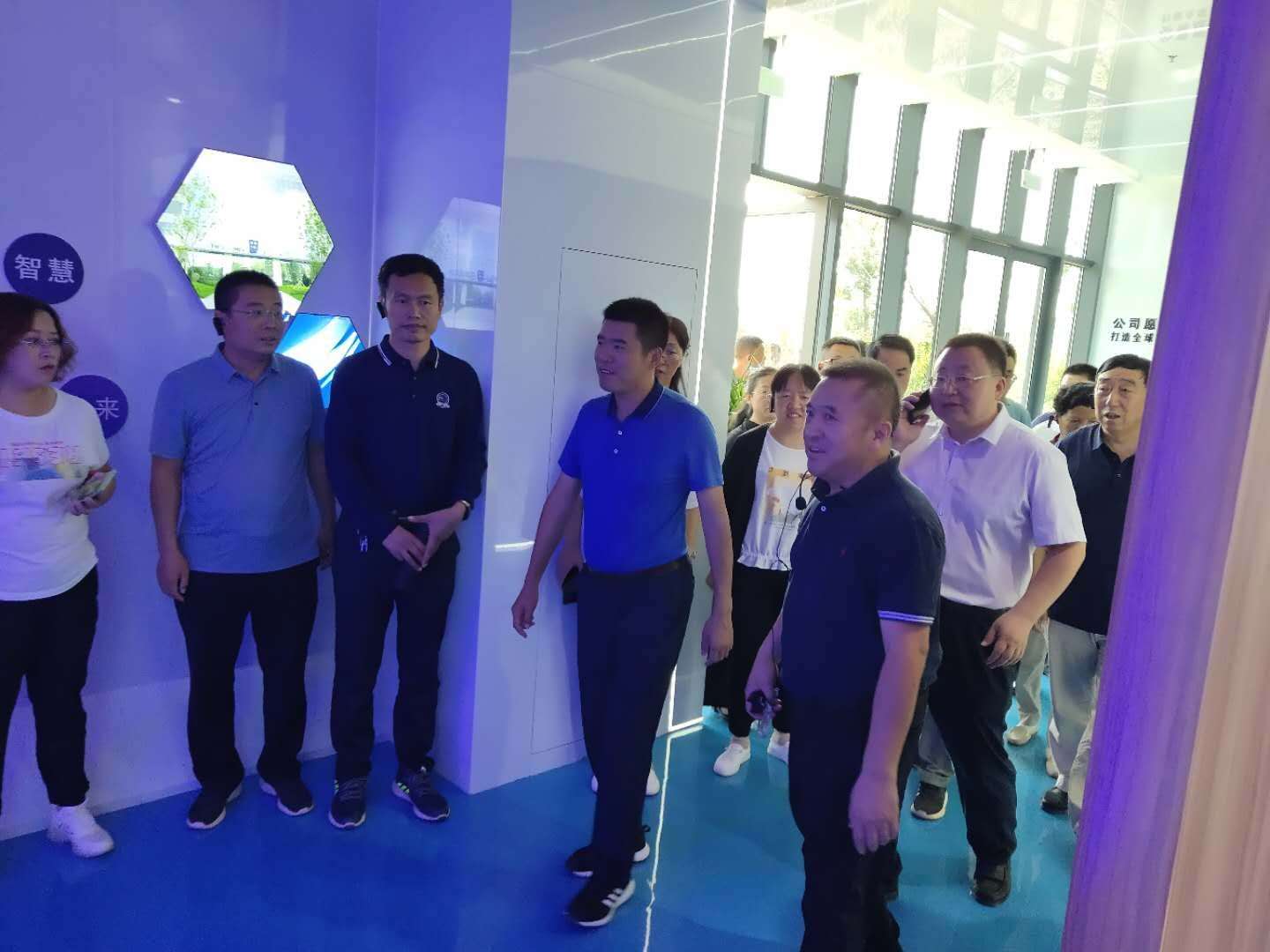 沁源县徐计连县长参观考察华微紫外